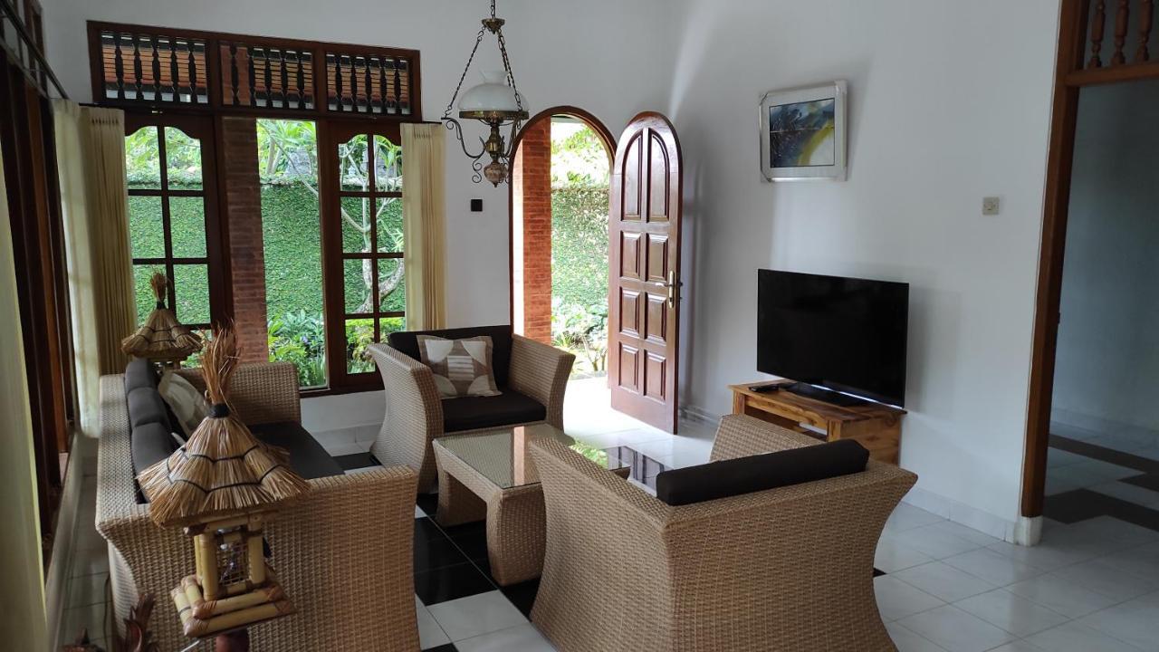 Keyani Bungalows Lovina Екстер'єр фото