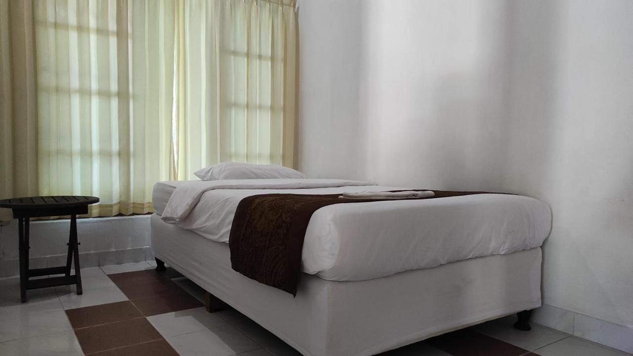 Keyani Bungalows Lovina Екстер'єр фото