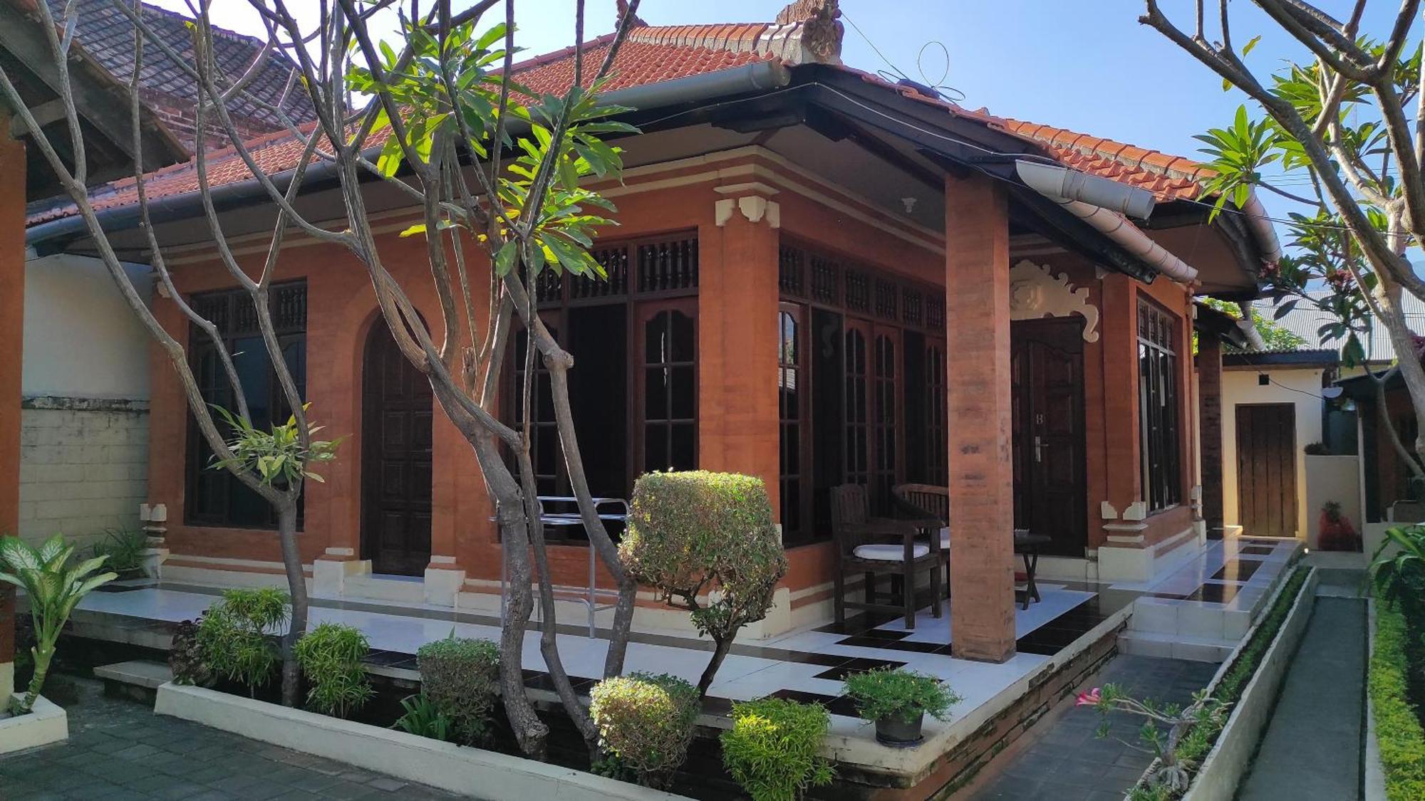 Keyani Bungalows Lovina Екстер'єр фото