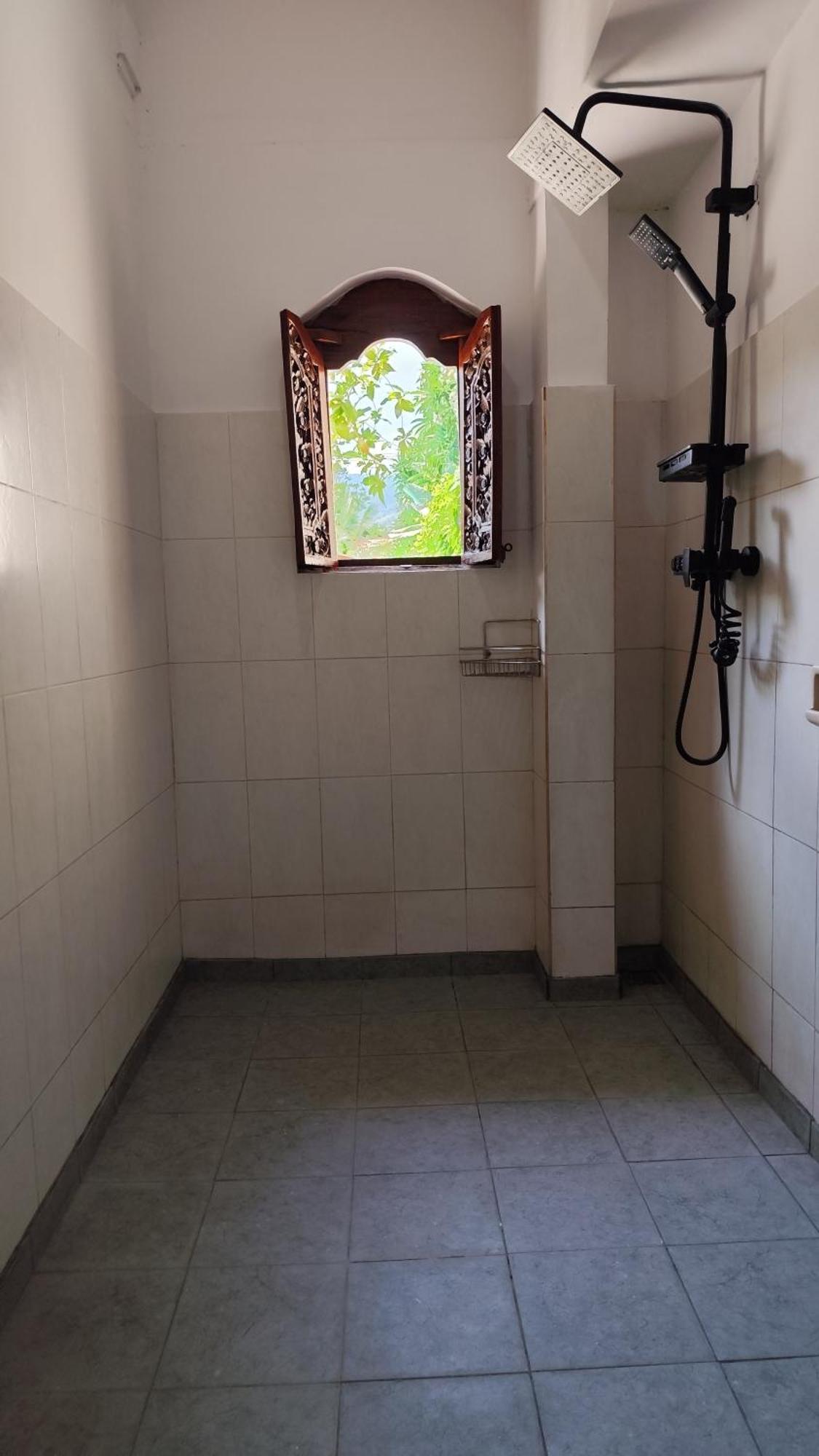 Keyani Bungalows Lovina Екстер'єр фото
