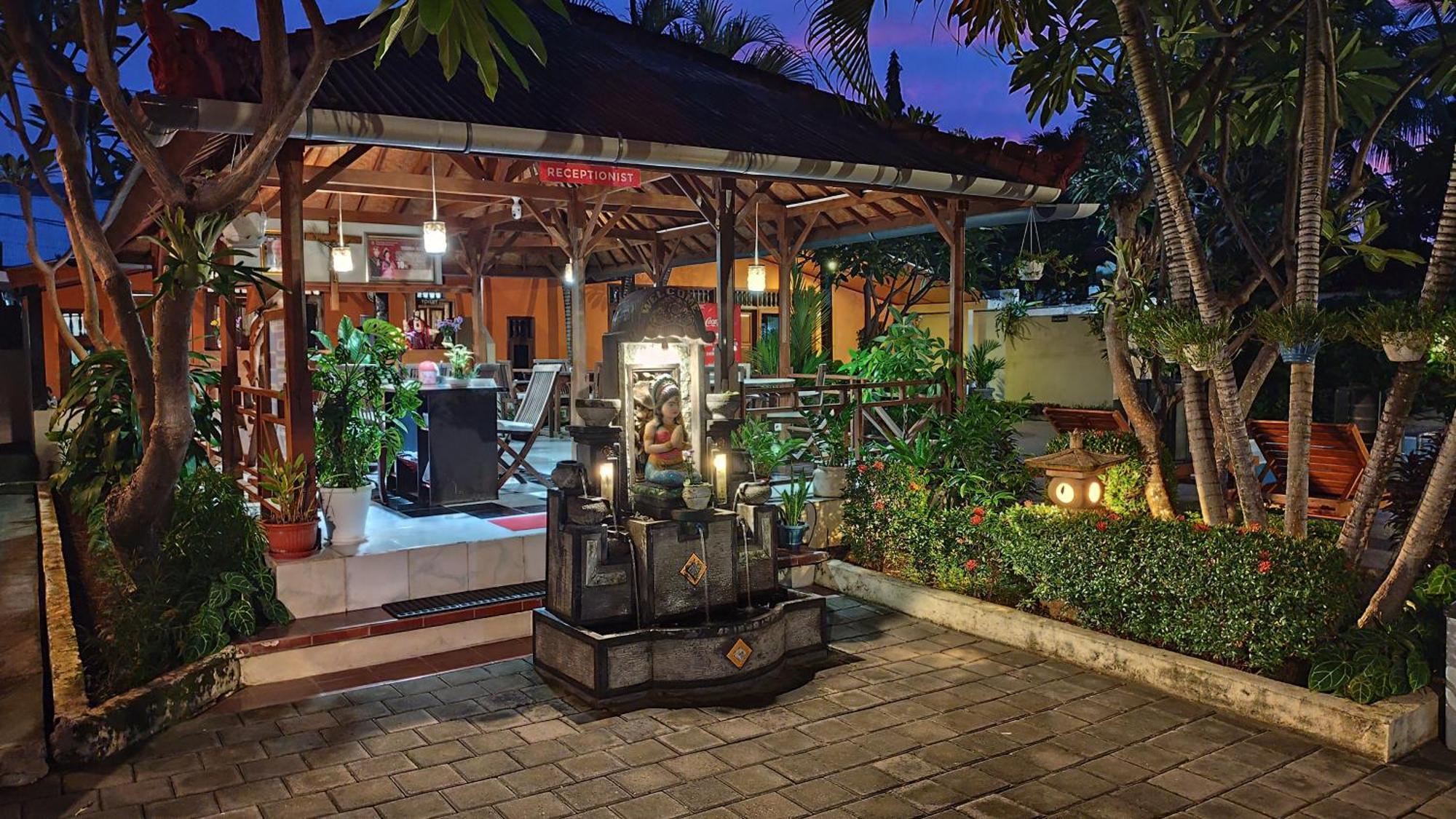 Keyani Bungalows Lovina Екстер'єр фото